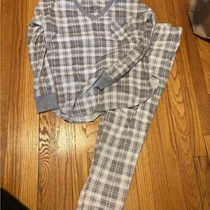 Cuddl Duds Women/Teen Pajama Set in Gray Plaid
